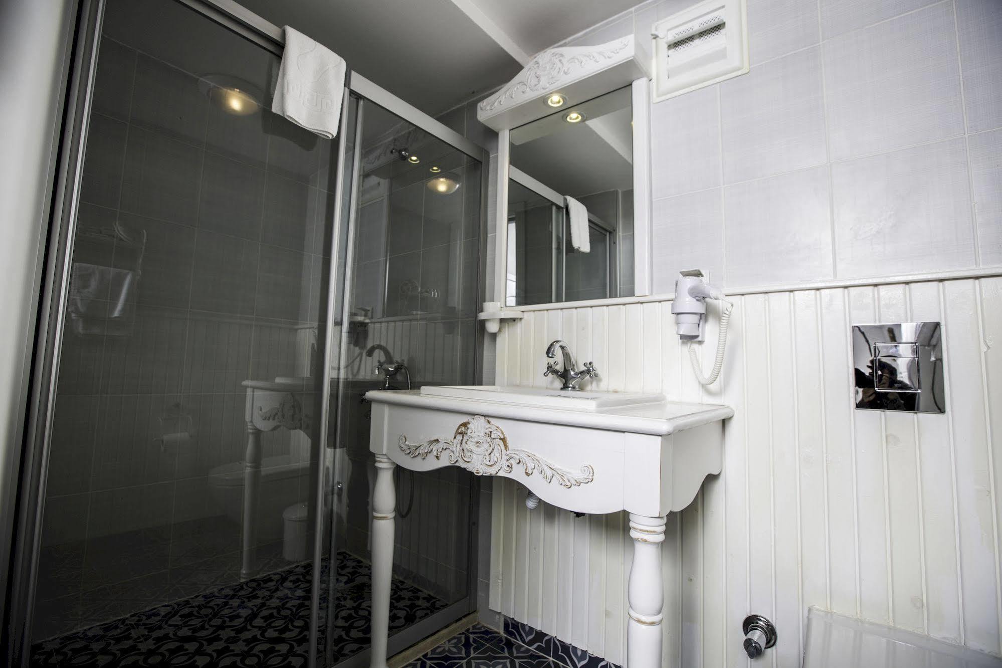 The White Hotel Alaçatı Eksteriør bilde