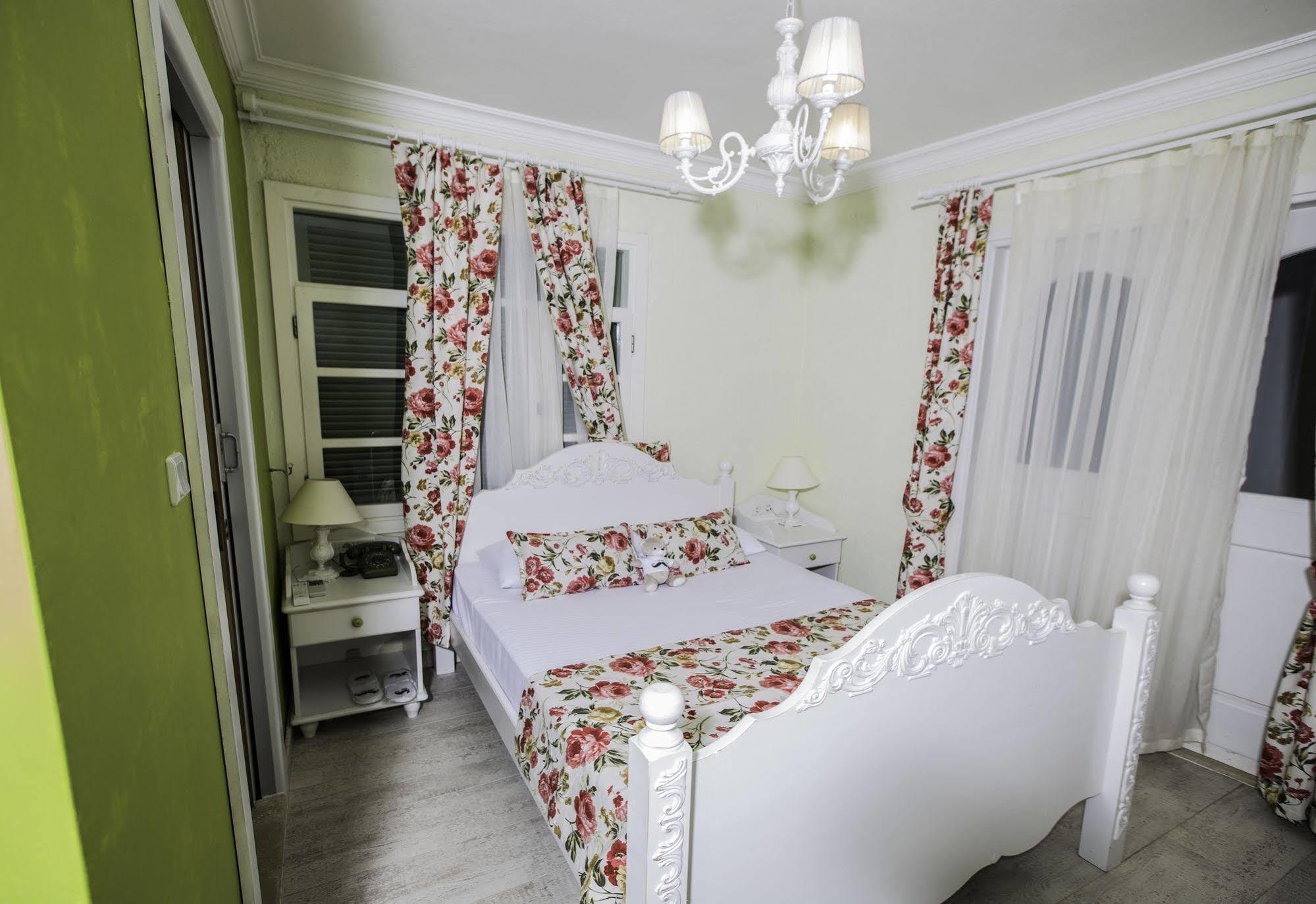 The White Hotel Alaçatı Eksteriør bilde
